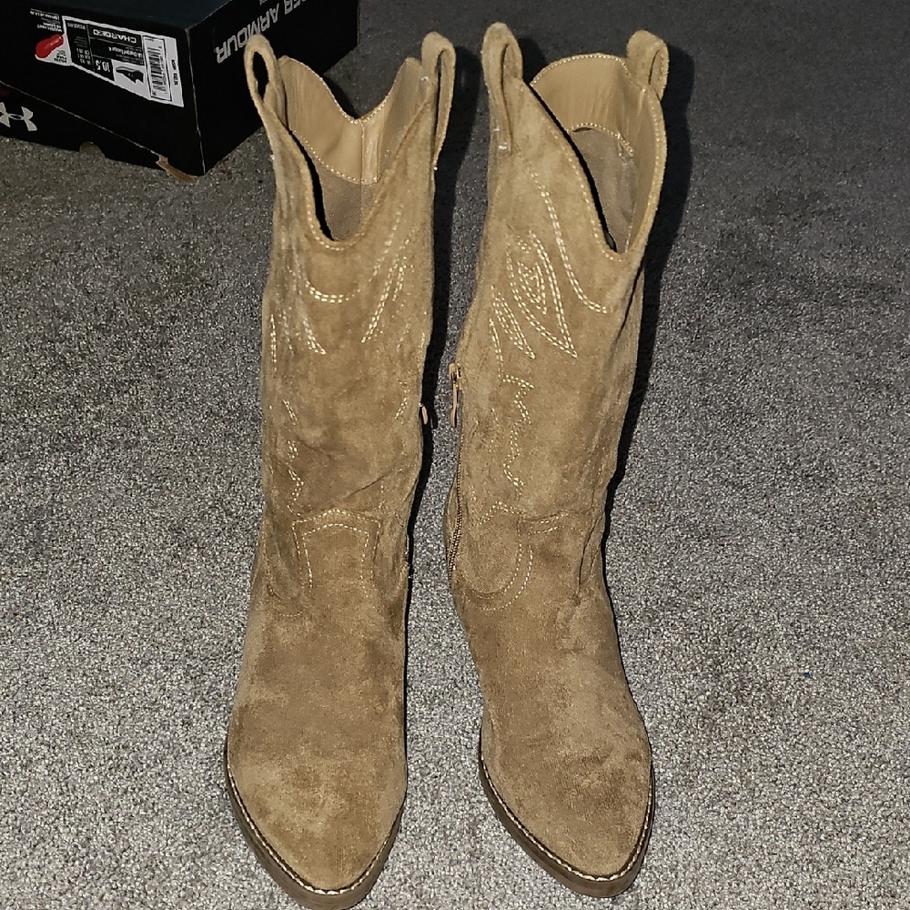 TT2🔹️Tan Suede Western Boots - Picture 5 of 8